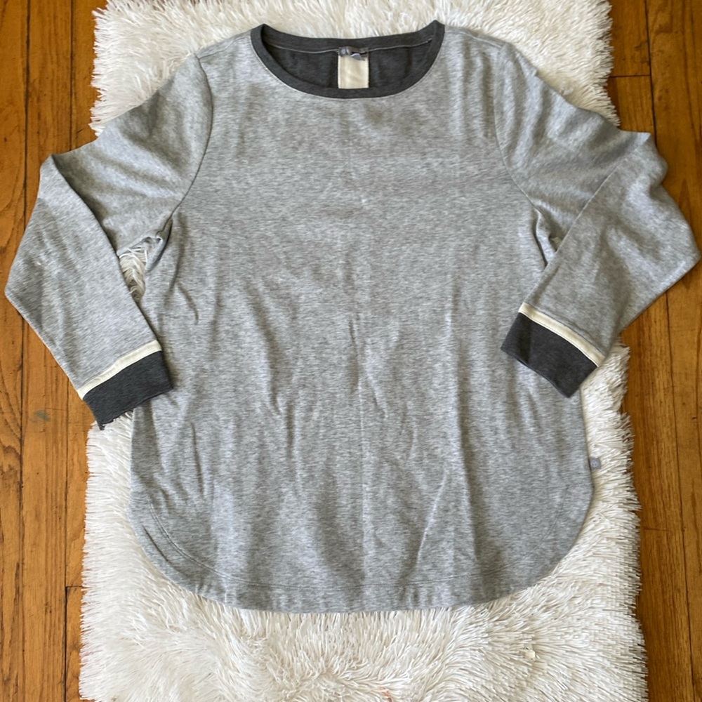 New Mens light grey sweater, size L